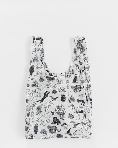 zoo standard baggu reusable shopping bag holds up to 50lbs. can fit over shoulder. made from 40% recycled ripstop nylon