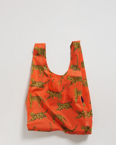 standard baggu bengal cat reusable shopping bag holds up to 50lbs. can fit over shoulder. made from 40% recycled ripstock nylon