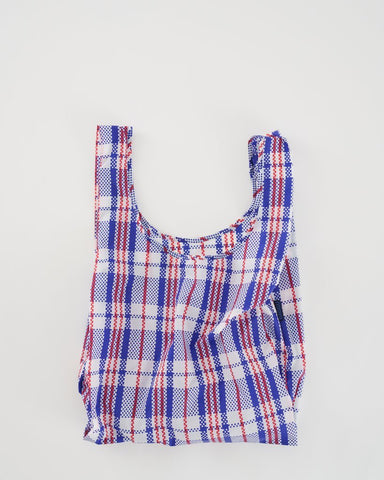 market blue standard baggu reusable shopping bag holds up to 50lbs. can fit over shoulder. made from 40% recycled ripstop nylon